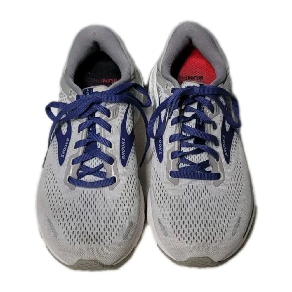 Brooks Adrenaline GTS 22 Women's Size 10.5 D (Wide) Running Shoes Gray